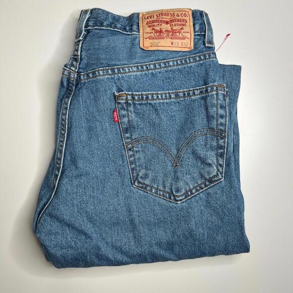 Levi’s 505 Jeans Men’s W33 L32 Regular Fit Straight Leg Denim Blue Made in Haiti - Picture 1 of 14